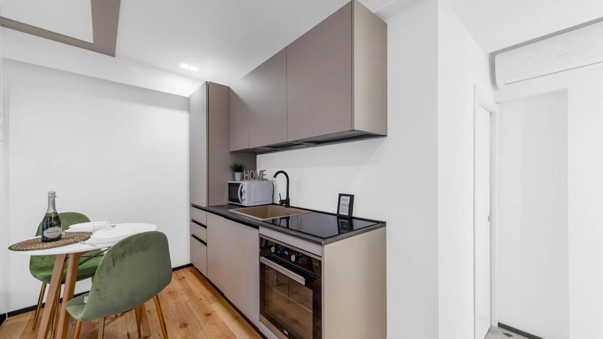 Pi18 - Loreto-Duomo - Luxury - Milan Apartment